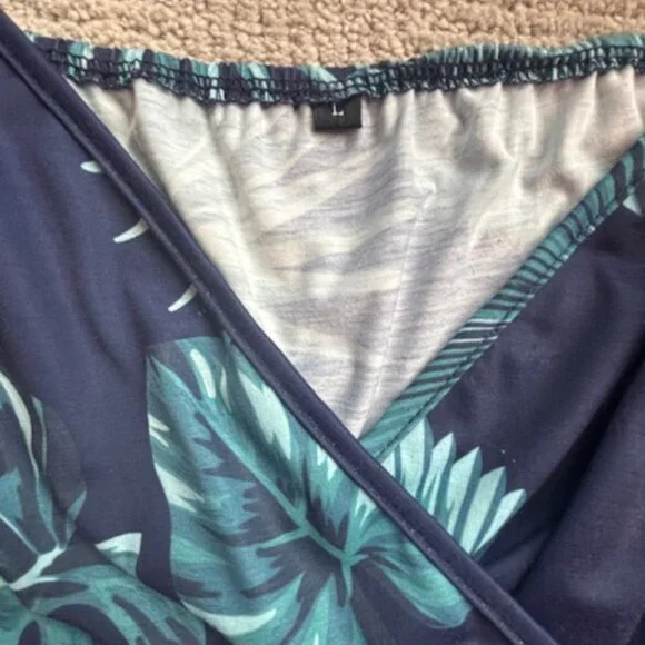 Tropical print/floral V-Neck Ruffled Hem Spaghetti Strap Sundress - Picture 4 of 5